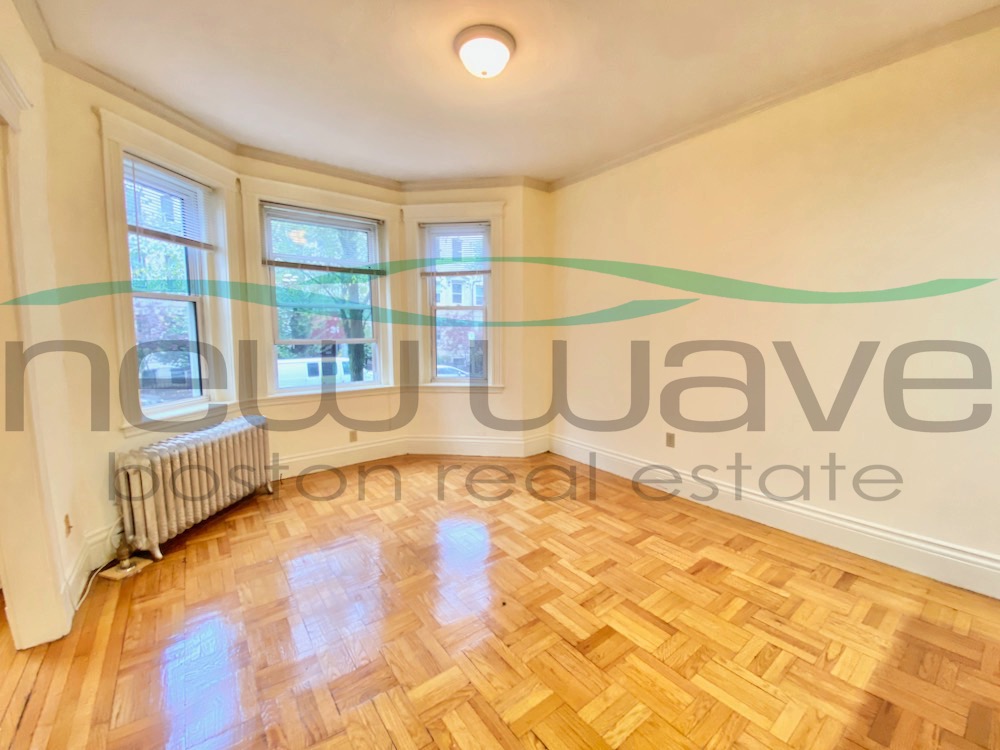 32 Queensberry St, Fenway