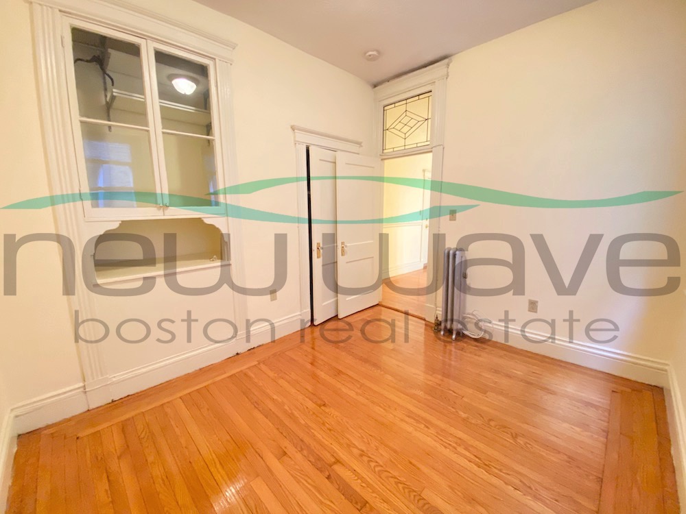 32 Queensberry St, Fenway