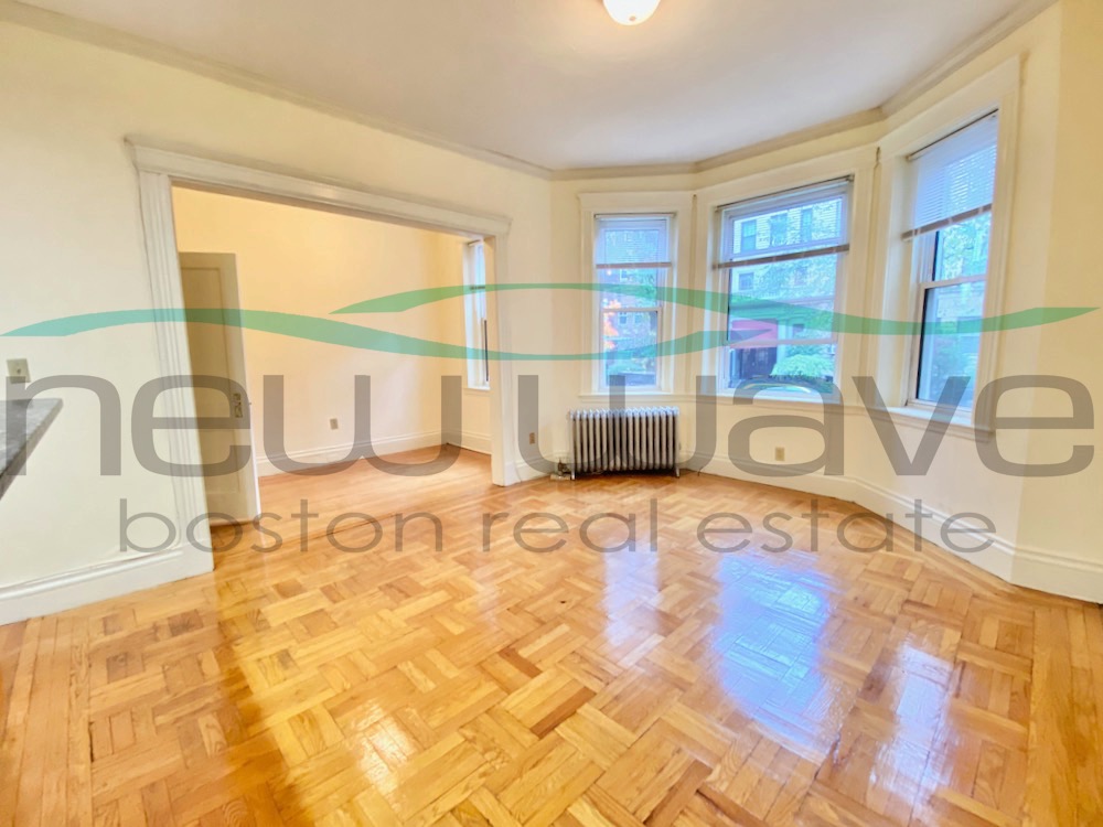 32 Queensberry St, Fenway