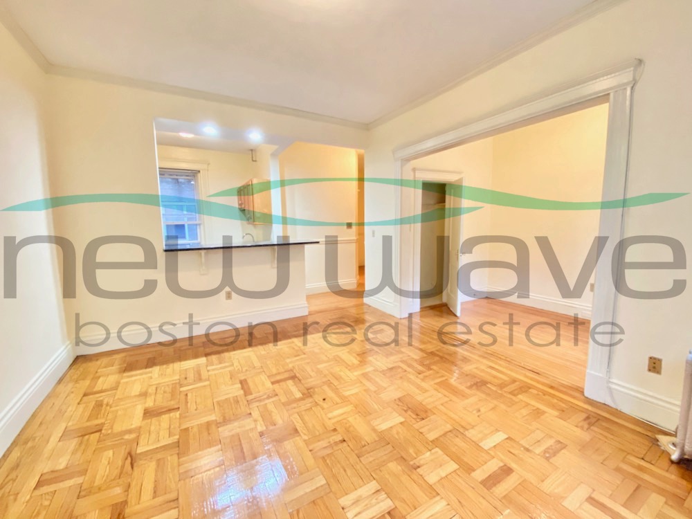 32 Queensberry St, Fenway