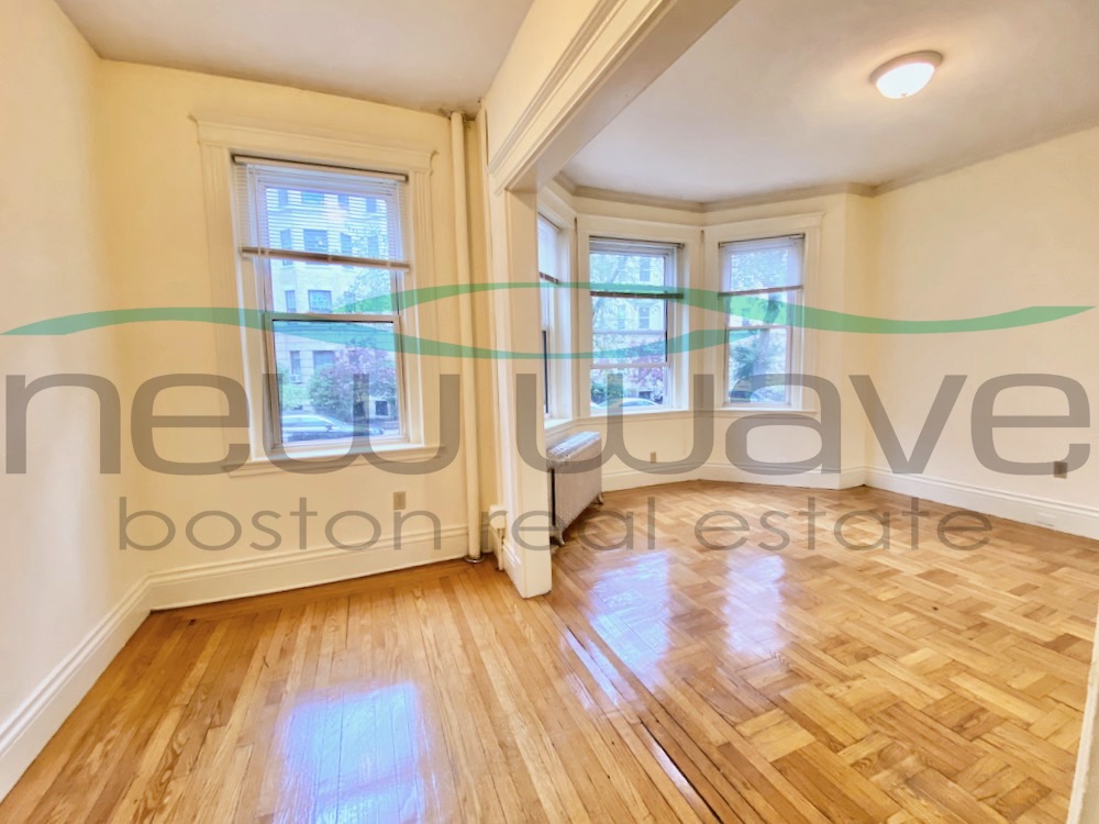 32 Queensberry St, Fenway