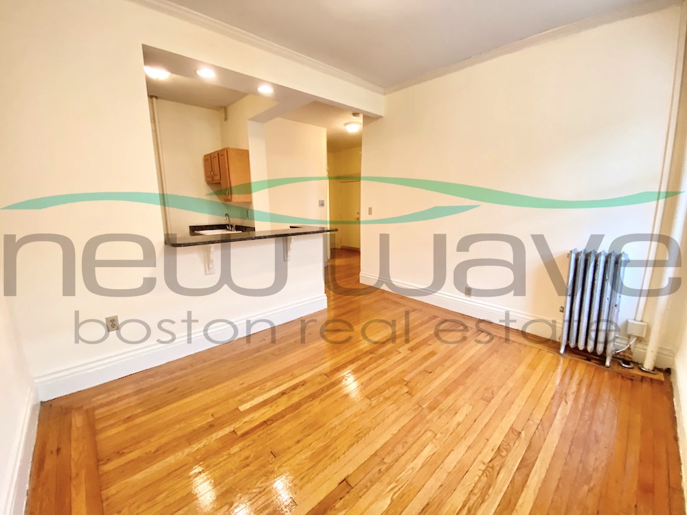 1 bed, 1 bath apartment for rent at 26 Queensberry St Unit 2, Fenway