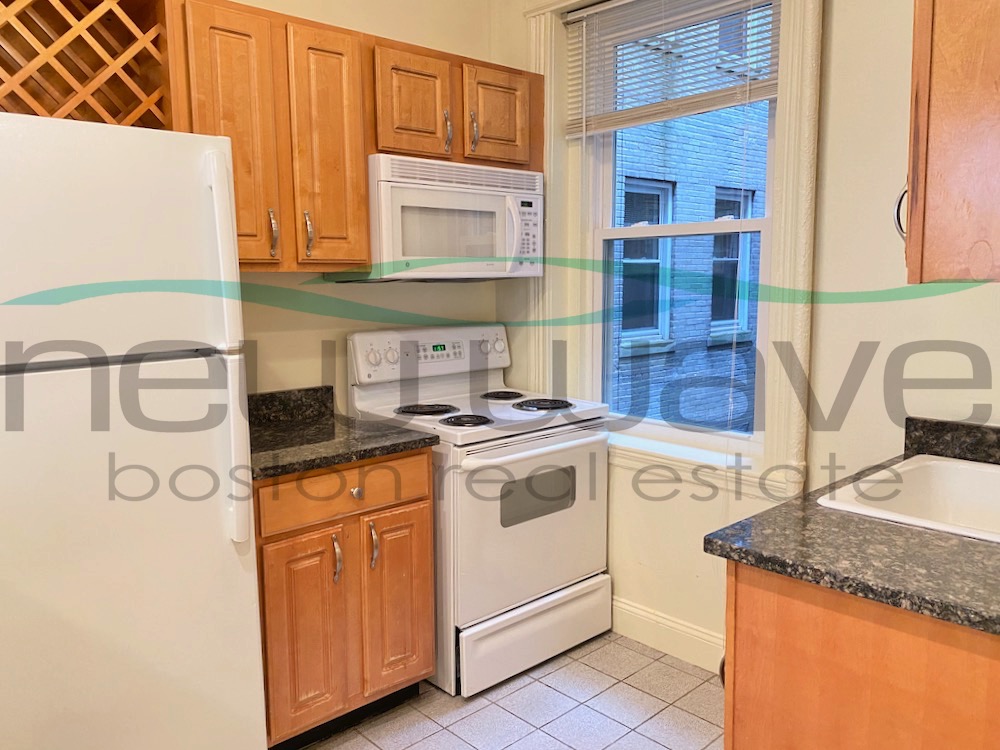 1 bed, 1 bath apartment for rent at 26 Queensberry St Unit 2, Fenway — photo 6 of 9