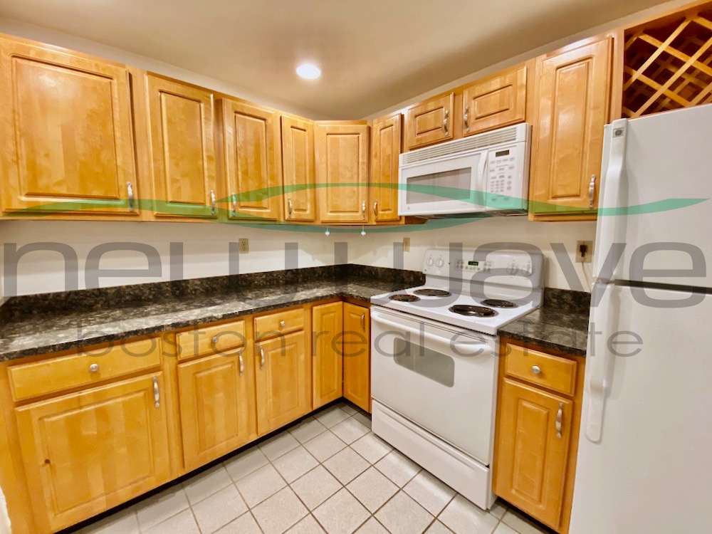 24 Queensberry St, Fenway