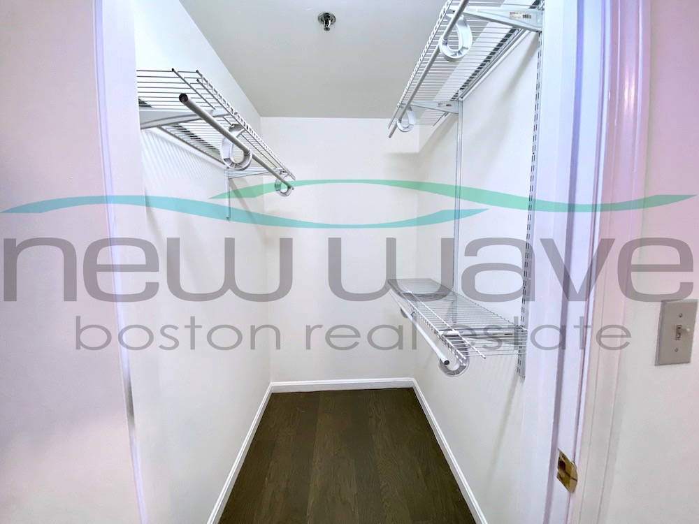 24 Queensberry St, Fenway