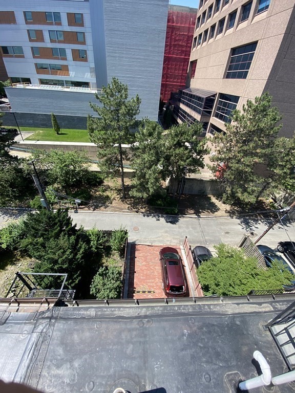 2 bed, 1 bath apartment for rent at 105 East Brookline St Unit 4, South End