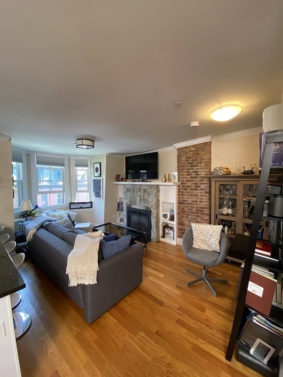 2 bed, 1 bath apartment for rent at 105 East Brookline St Unit 4, South End — photo 8 of 10