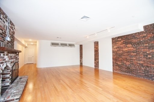 1 bed, 1 bath apartment for rent at 57 North Washington St Unit 2C, North End — photo 3 of 13