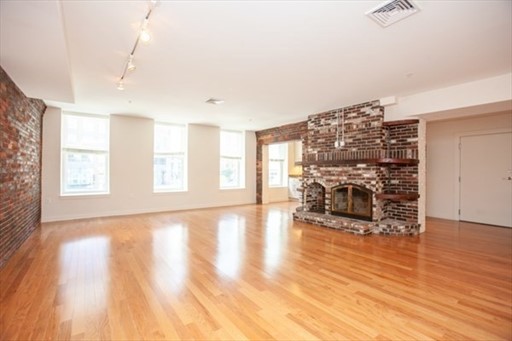 1 bed, 1 bath apartment for rent at 57 North Washington St Unit 2C, North End — photo 1 of 13