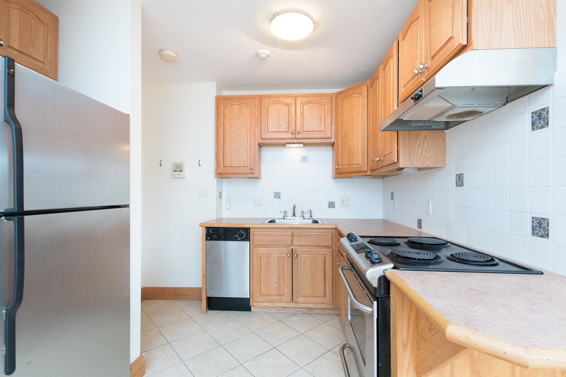 1 bed, 1 bath apartment for rent at 61 Anderson St Unit 3, Beacon Hill — photo 6 of 8