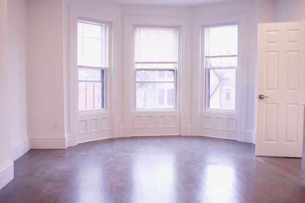 225 Newbury St, Back Bay