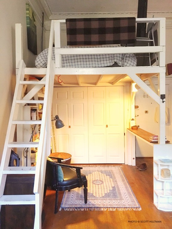 Studio bed, 1 bath apartment for rent at 18 Commonwealth Ave Unit 5, Back Bay — photo 4 of 11