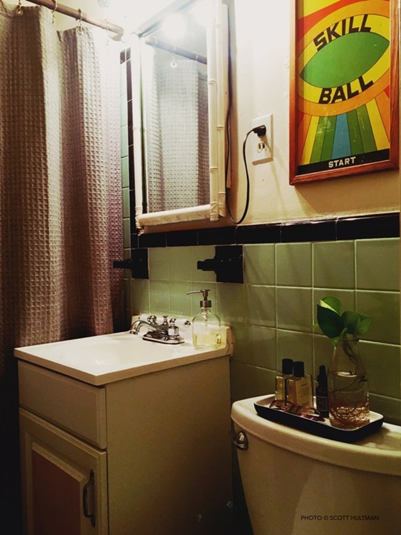 Studio bed, 1 bath apartment for rent at 18 Commonwealth Ave Unit 5, Back Bay — photo 9 of 11