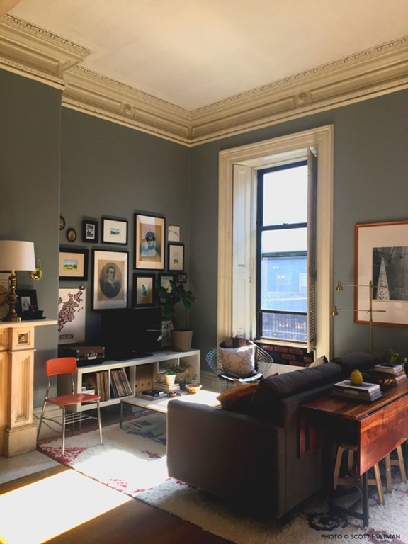 Studio bed, 1 bath apartment for rent at 18 Commonwealth Ave Unit 5, Back Bay — photo 2 of 11
