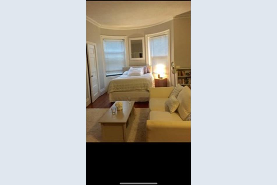 Studio bed, 1 bath apartment for rent at 509 Beacon St Unit 3, Fenway — photo 3 of 7