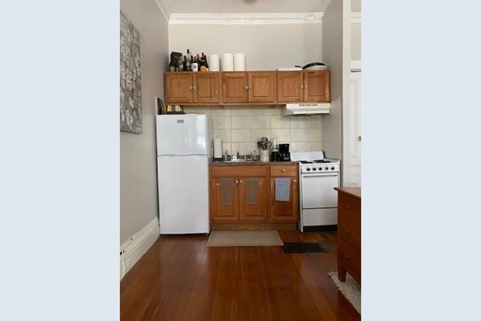 Studio bed, 1 bath apartment for rent at 509 Beacon St Unit 3, Fenway — photo 5 of 7