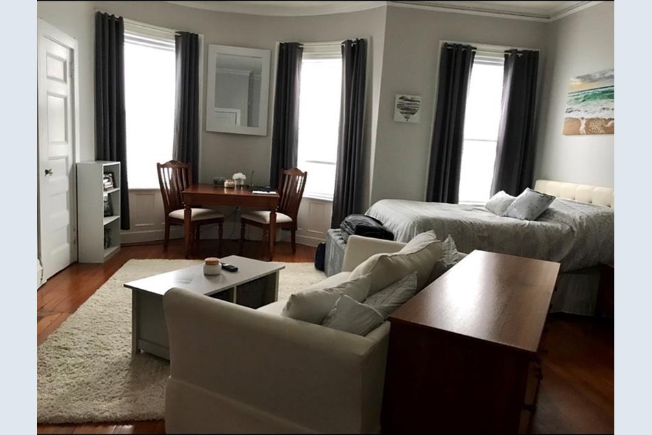 Studio bed, 1 bath apartment for rent at 509 Beacon St Unit 3, Fenway — photo 2 of 7