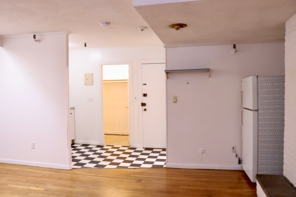 Studio bed, 1 bath apartment for rent at 9 Marlborough St Unit B1, Back Bay — photo 3 of 9