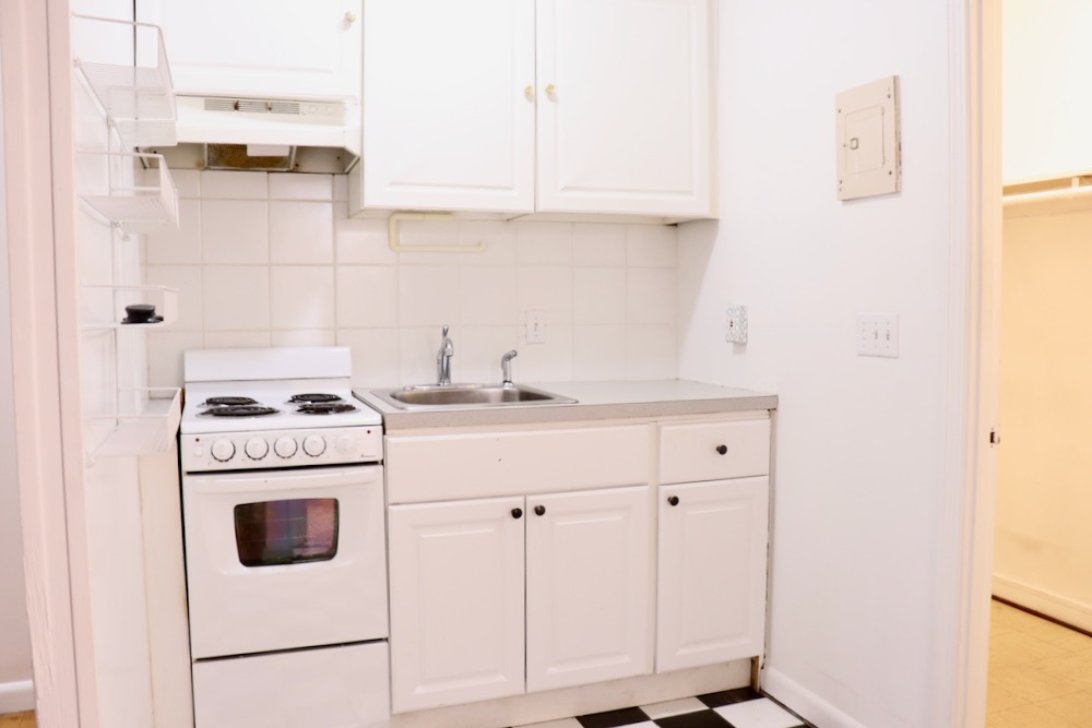 Studio bed, 1 bath apartment for rent at 9 Marlborough St Unit B1, Back Bay — photo 4 of 9