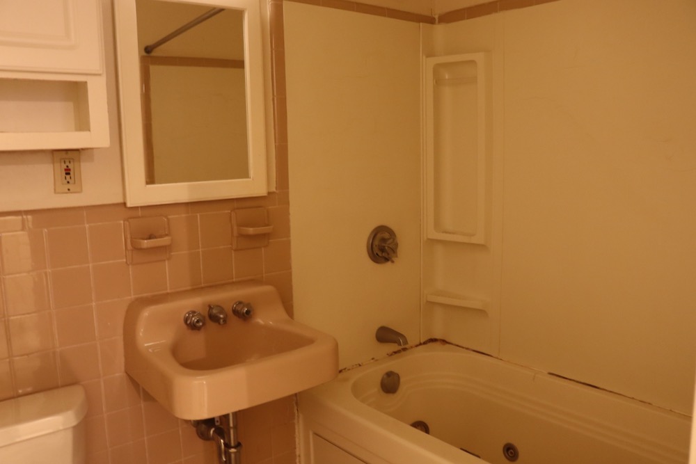 Studio bed, 1 bath apartment for rent at 9 Marlborough St Unit B2, Back Bay — photo 5 of 9
