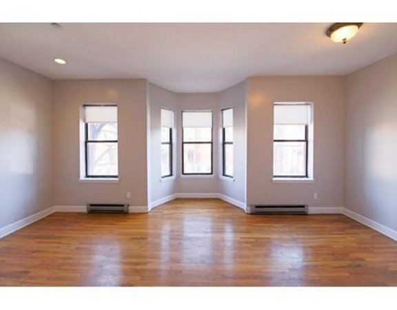 469 Massachusetts Ave, South End