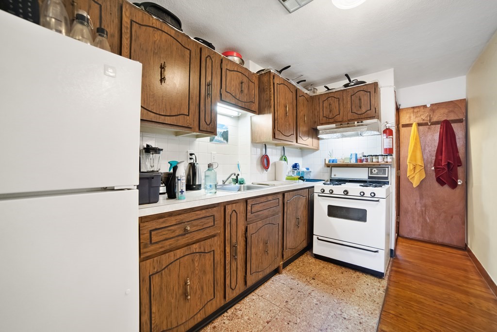 2 bed, 1 bath apartment for rent at 248 Shawmut Ave Unit 4, South End — photo 7 of 9
