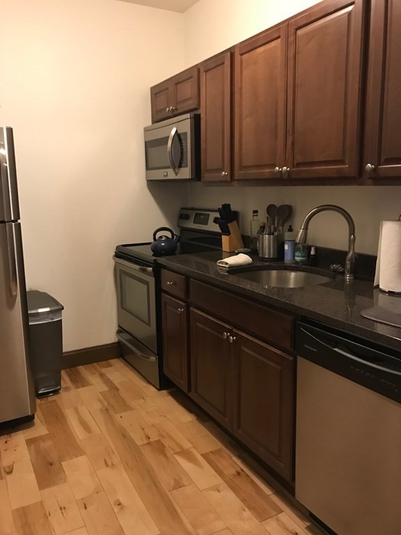 1 bed, 1 bath apartment for rent at 478 East 7th St Unit 1, South Boston — photo 6 of 9