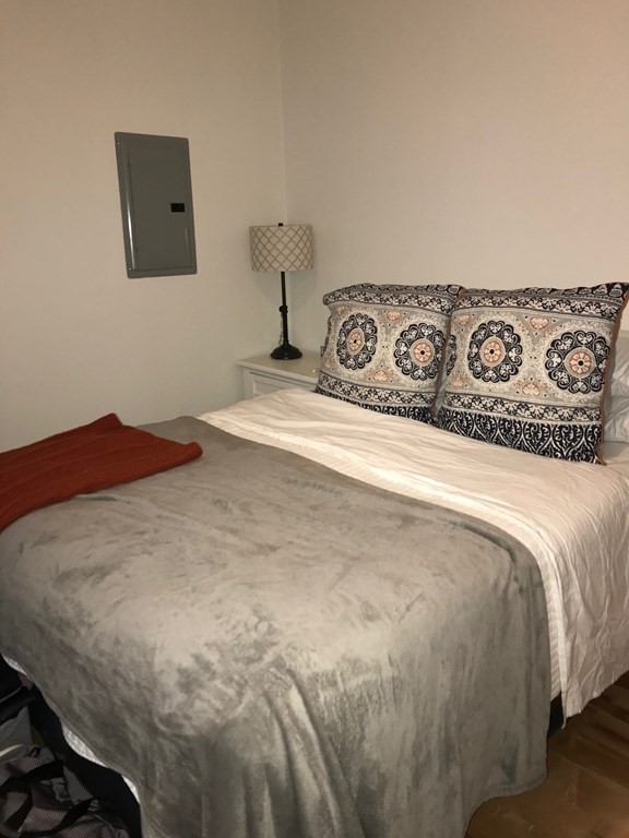 1 bed, 1 bath apartment for rent at 478 East 7th St Unit 1, South Boston — photo 4 of 9