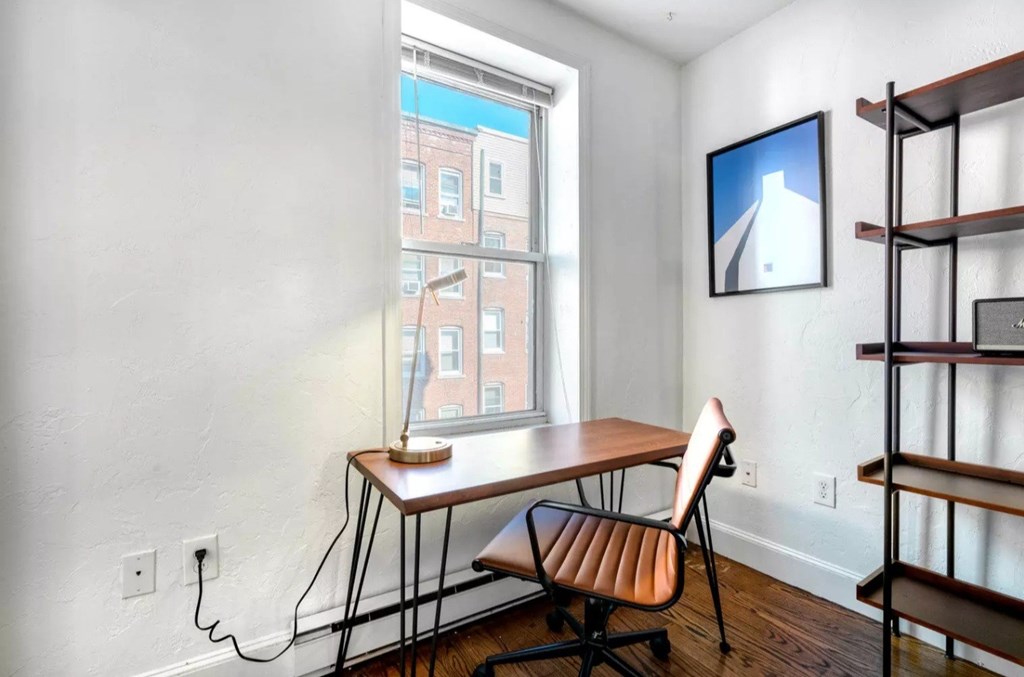 2 bed, 1 bath apartment for rent at 164 Endicott St Unit 2, North End — photo 3 of 13