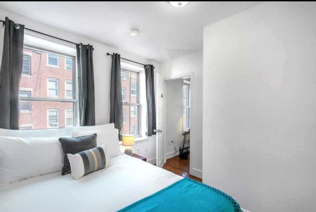 2 bed, 1 bath apartment for rent at 164 Endicott St Unit 2, North End — photo 2 of 13