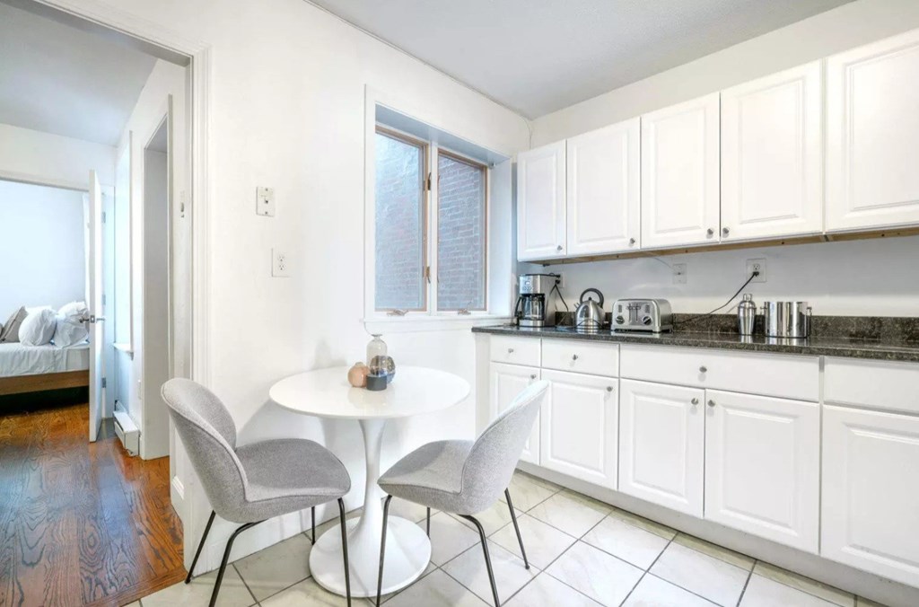 2 bed, 1 bath apartment for rent at 164 Endicott St Unit 2, North End