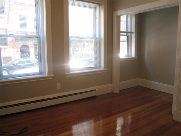 4 bed, 2 bath apartment for rent at 164 Endicott St Unit 1, North End — photo 7 of 14