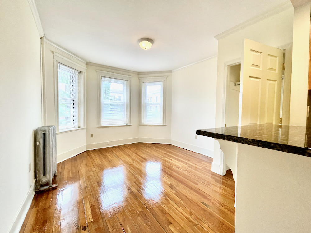 55 Queensberry St, Fenway