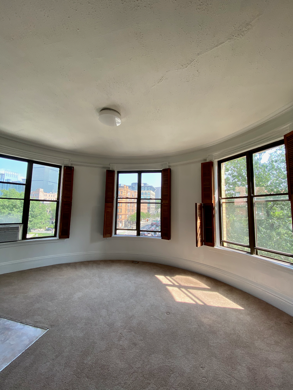 Studio bed, 1 bath apartment for rent at 371 Commonwealth Ave Unit 407, Back Bay — photo 2 of 6