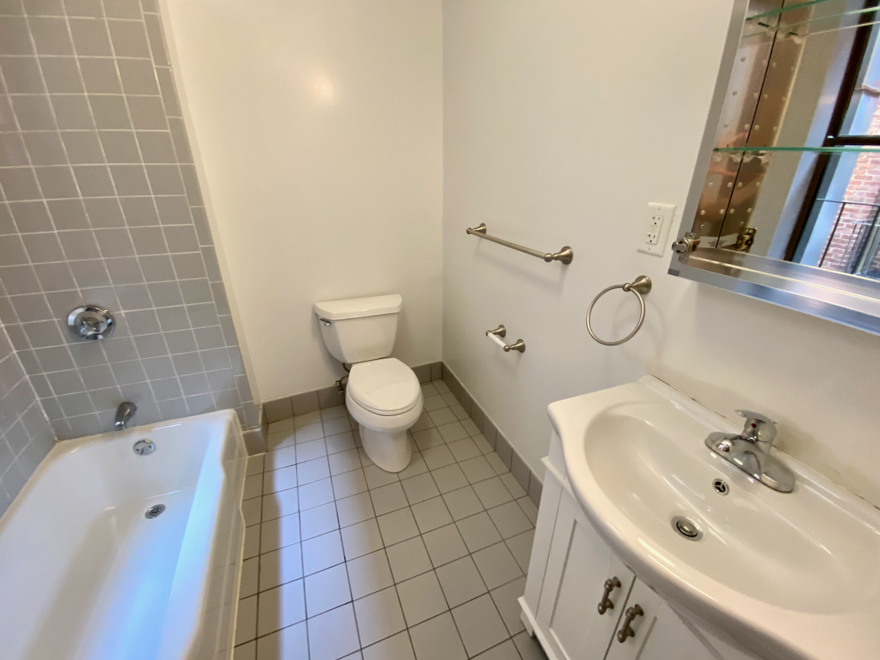 1 bed, 1 bath apartment for rent at 371 Commonwealth Ave Unit 410, Back Bay — photo 6 of 9