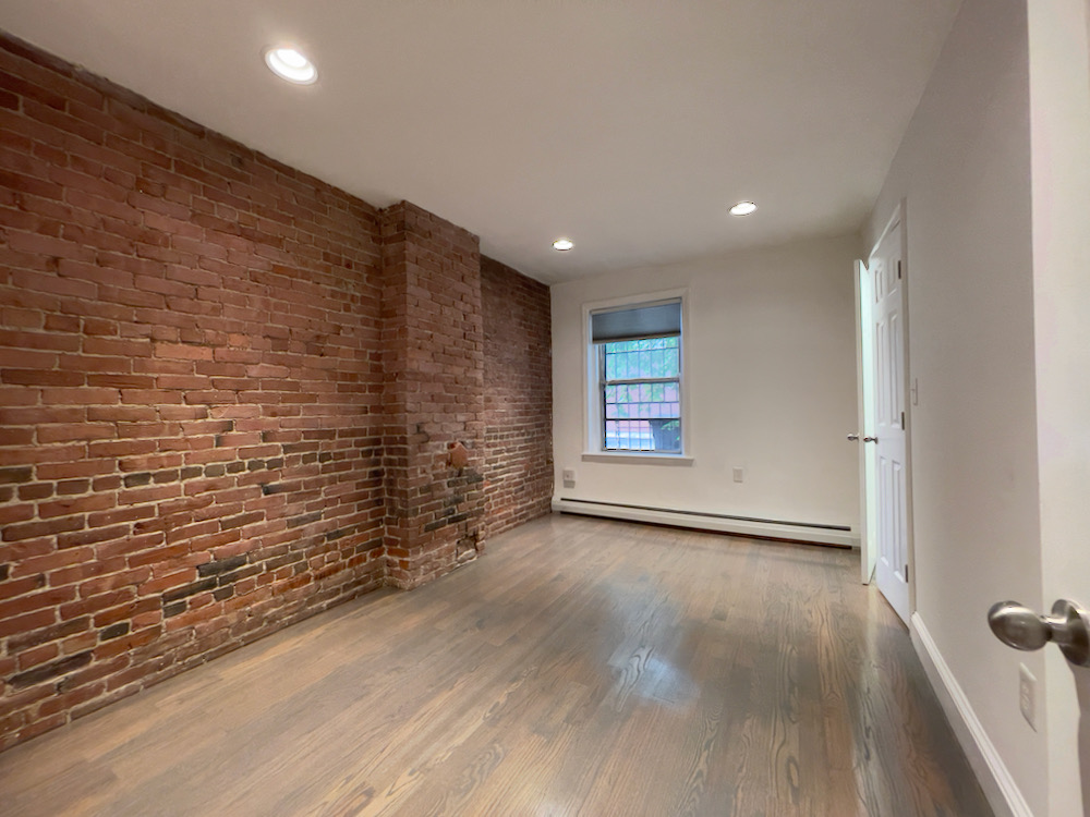 127 Saint Botolph St, South End