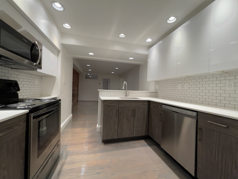 127 Saint Botolph St, South End