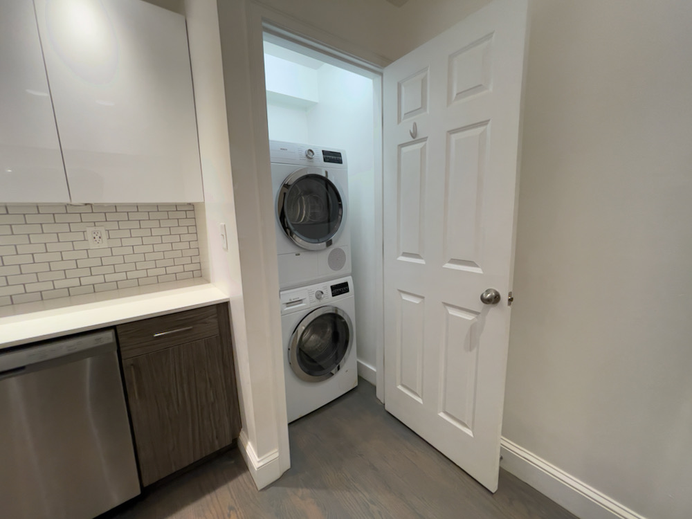 127 Saint Botolph St, South End