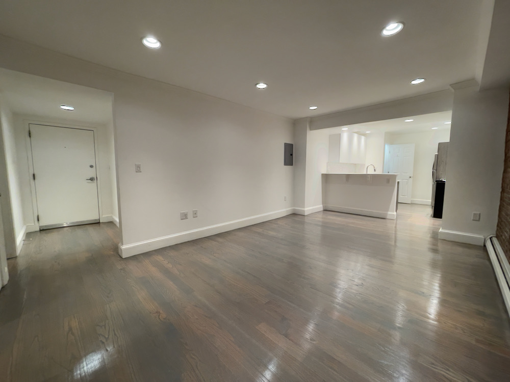 127 Saint Botolph St, South End