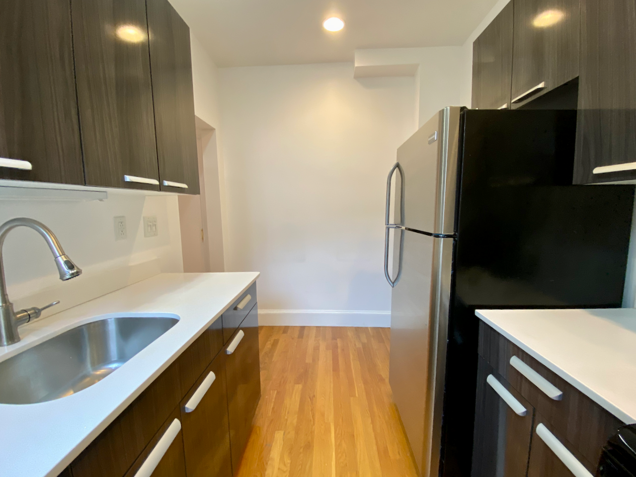 107 Queensberry St, Fenway