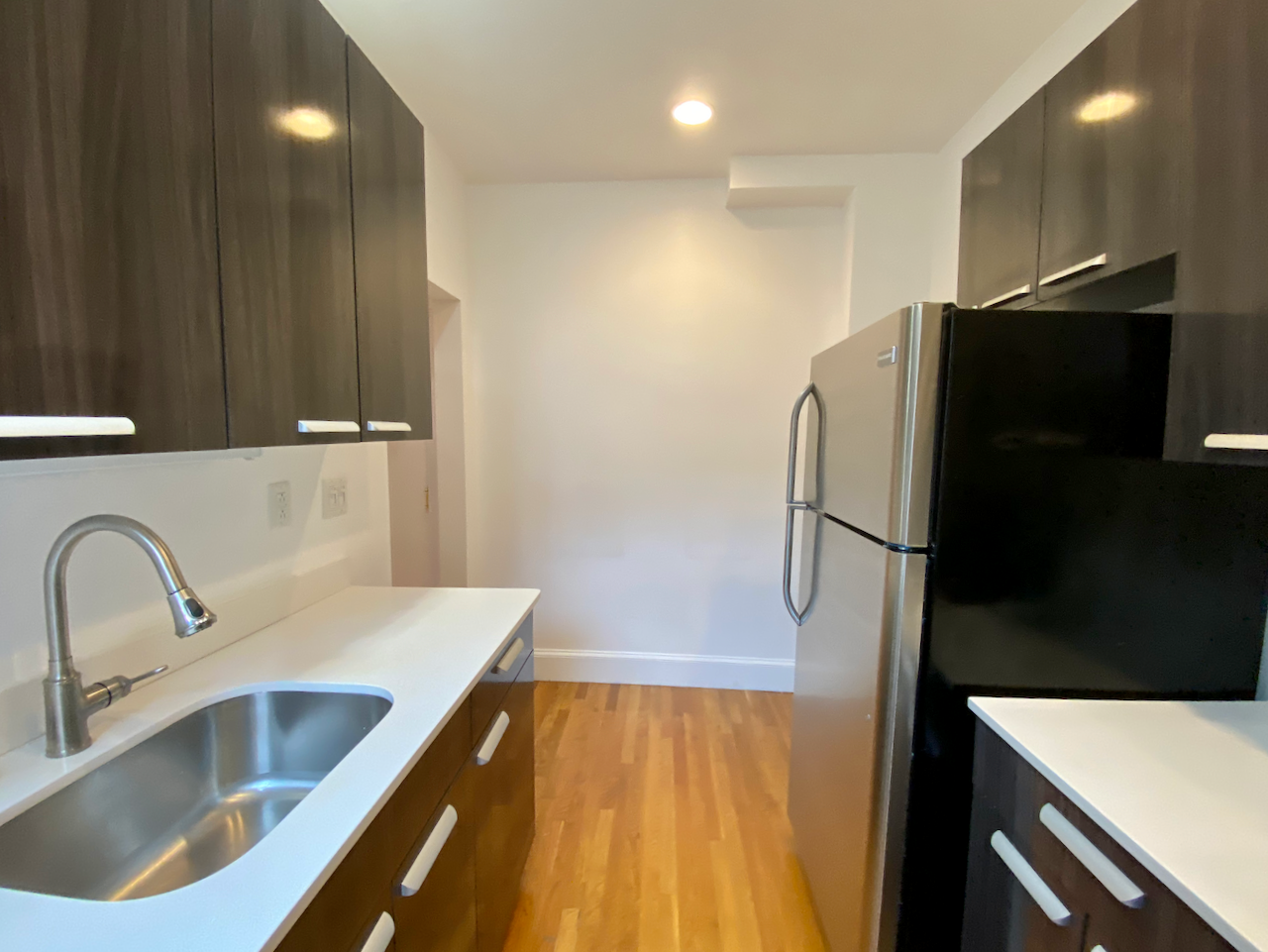 107 Queensberry St, Fenway