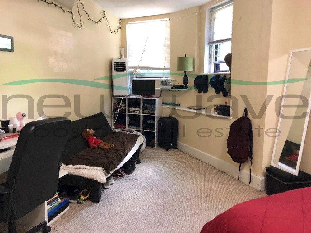 3 bed, 1 bath apartment for rent at 196 Saint Botolph St Unit 1, Back Bay — photo 4 of 9