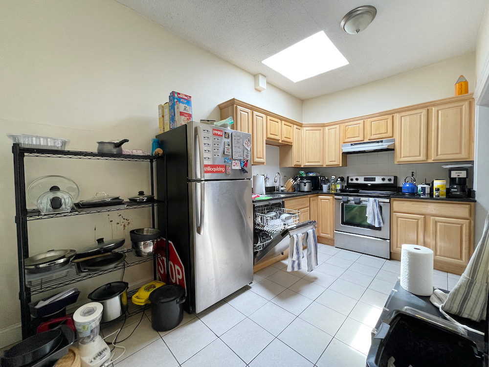 5 bed, 2 bath apartment for rent at 23 Aberdeen St Unit 3, Fenway — photo 11 of 22