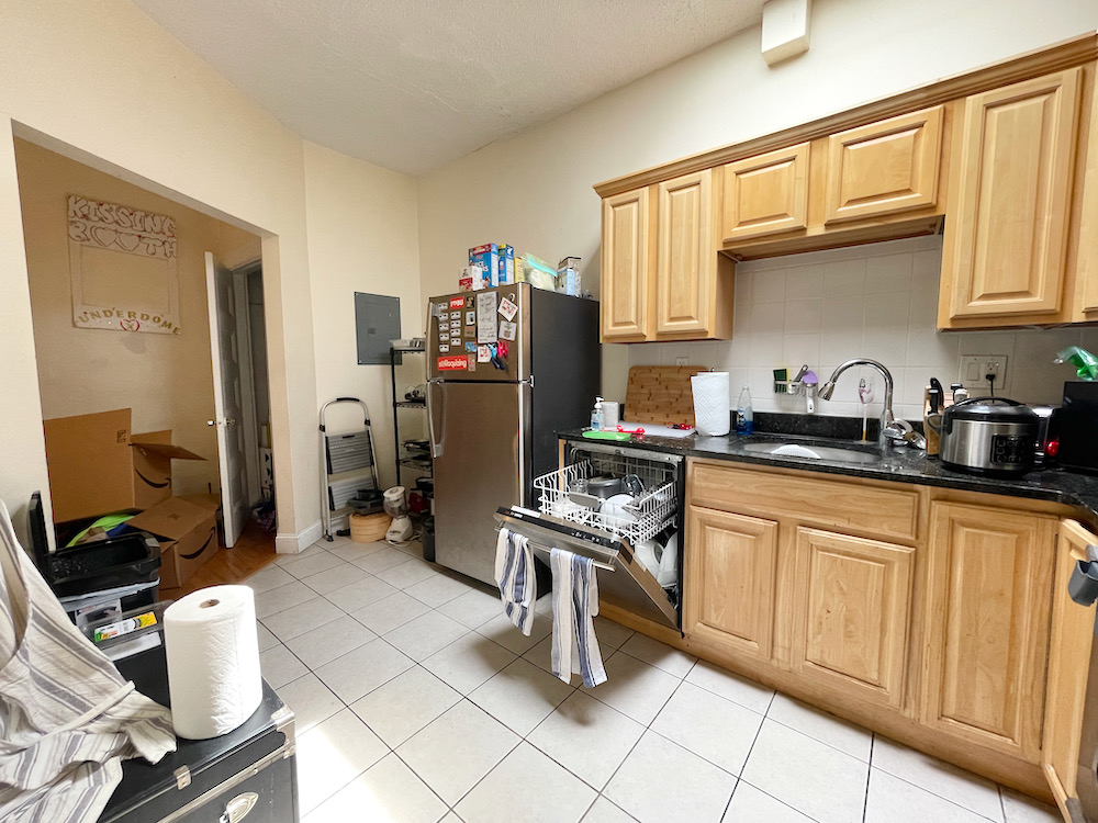 5 bed, 2 bath apartment for rent at 23 Aberdeen St Unit 3, Fenway — photo 13 of 22