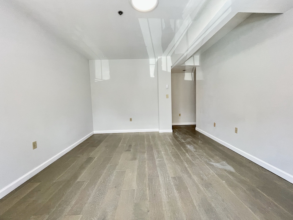 102 Queensberry St, Fenway