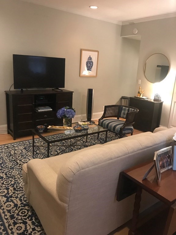 1 bed, 1 bath apartment for rent at 42 Haven St, South End