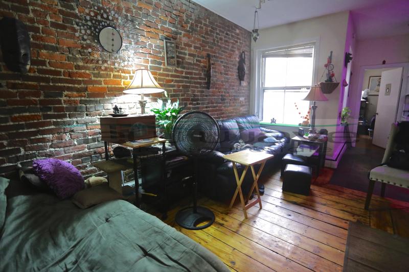 2 bed, 1.5 bath apartment for rent at 11 Revere St Unit 2, Beacon Hill — photo 4 of 35