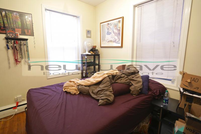 2 bed, 1.5 bath apartment for rent at 11 Revere St Unit 2, Beacon Hill — photo 7 of 35
