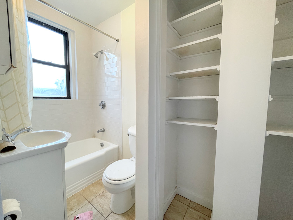 196 Saint Botolph St, Back Bay