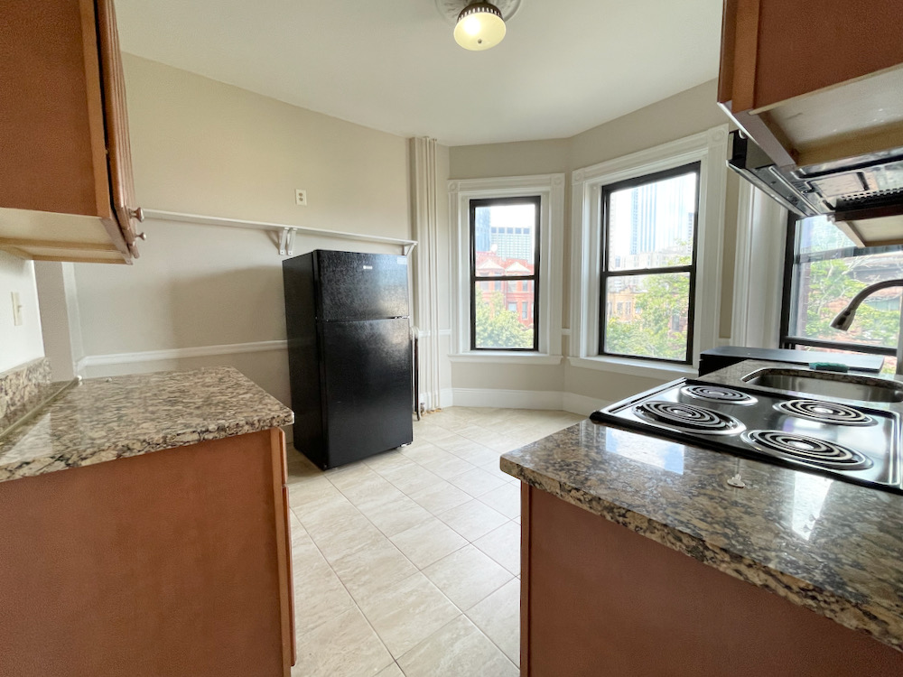 196 Saint Botolph St, Back Bay